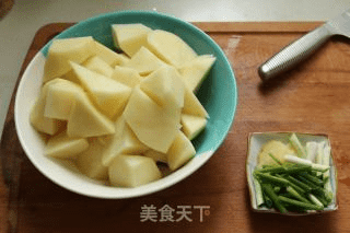 土豆焖饭的做法